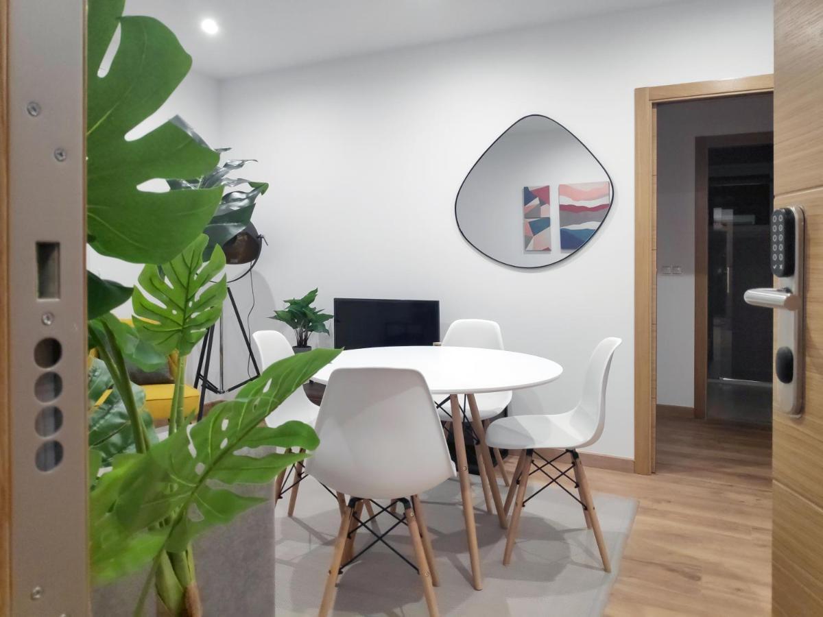 Apartamentos Rey By Como En Casa Σαντιάγο ντε Κομποστέλα Εξωτερικό φωτογραφία